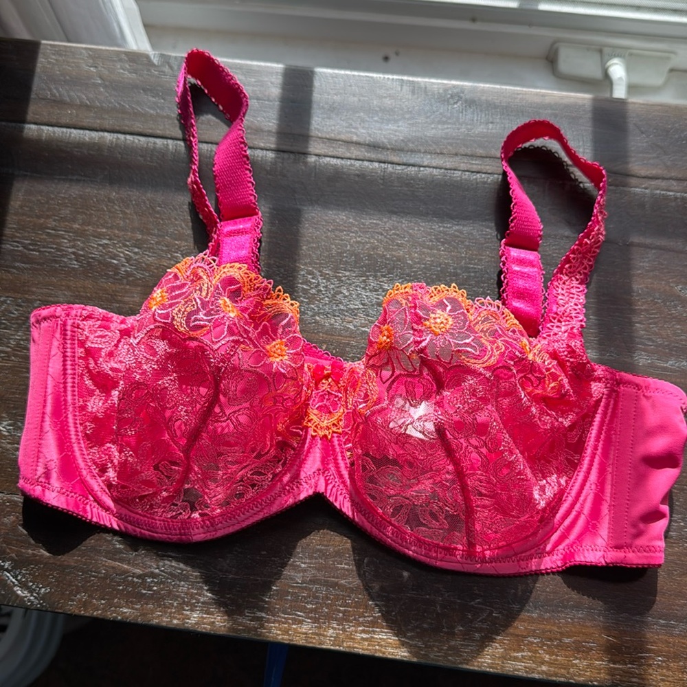 KRIS LINE UNLINED BRA - Size 90F